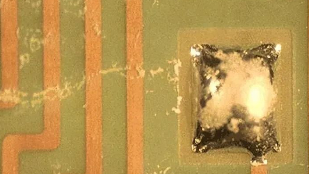 Flux Residue After Wave Soldering 1