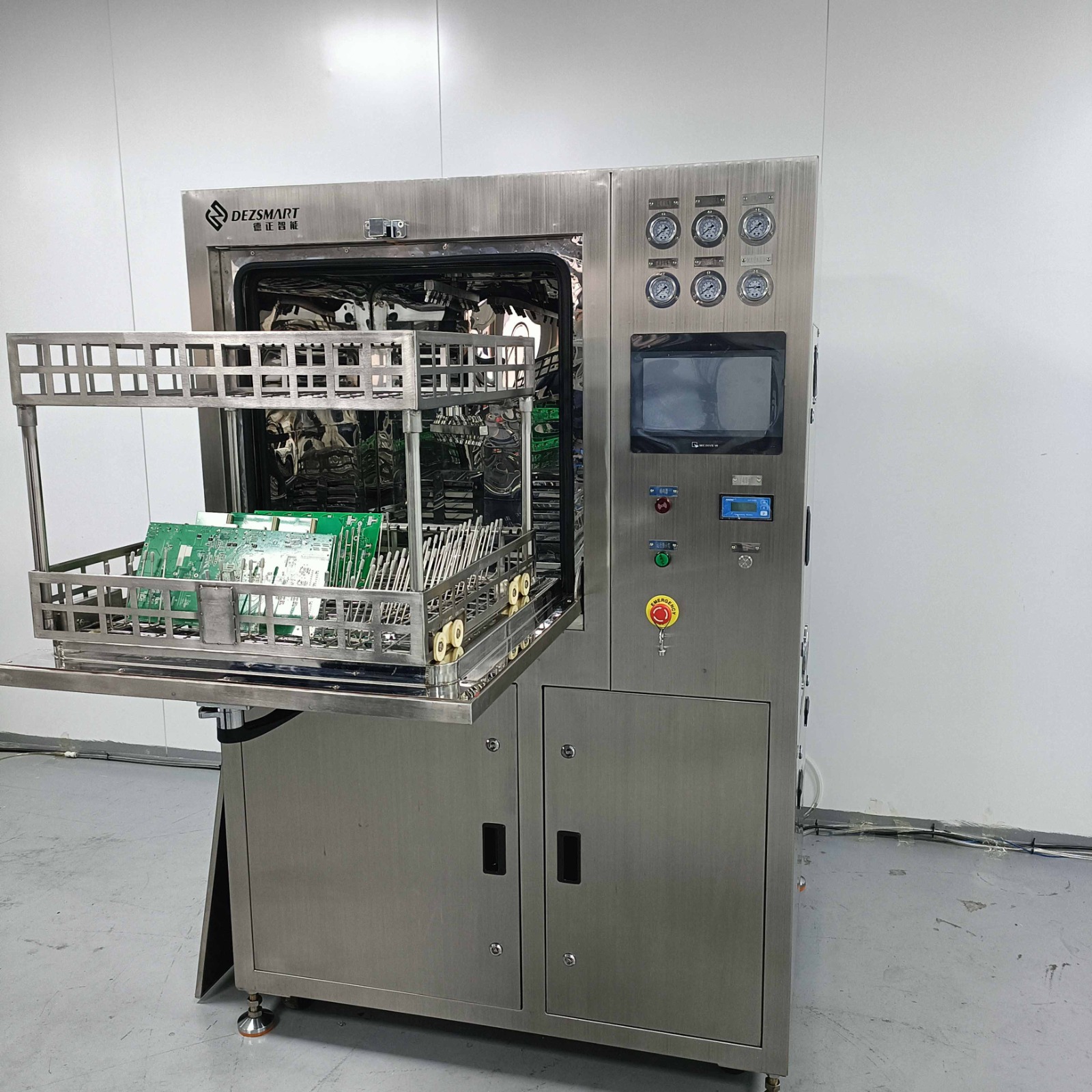 DEZ C743 for High Mix Batch Cleaning
